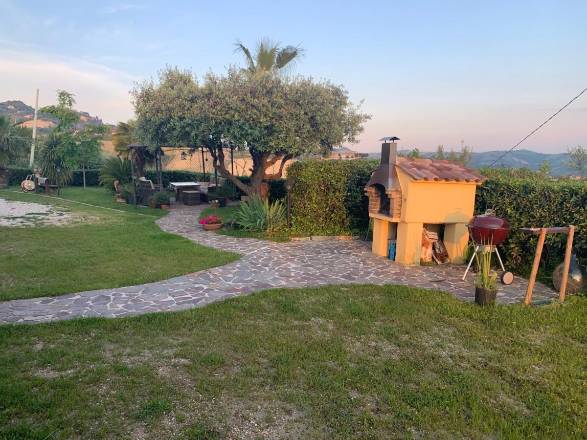 B & B Almalu Ripatransone Exterior photo